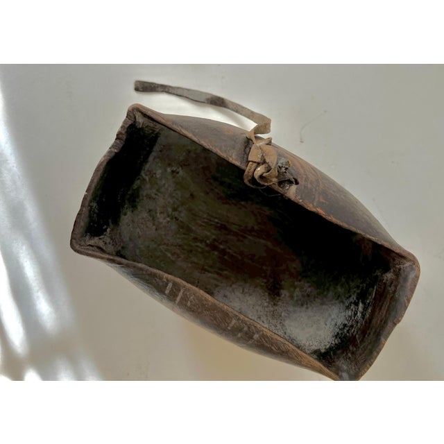 Hand-crafted and Hand-made in Africa. The bowl is rare and beautiful, an art to transform the piece into this lovely town...