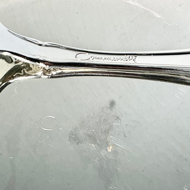 Mid 20th Century Mid 20th Century Hollywood Regency Oneida Community Serving Dish With Slotted Spoon - Set of 2. For Sale - Image 5 of 9