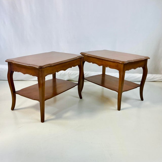 Chestnut 1950s Vintage Bassett French Provincial Maple 2-Tier Side Tables - A Pair. For Sale - Image 8 of 12