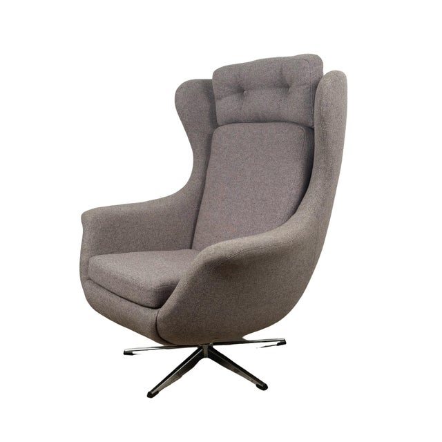 Mid-Century Modern Modern Mid-Century Style High-Back Swivel Wing Lounge Chair For Sale - Image 3 of 18
