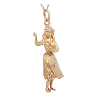 Vintage 14k Gold Figural Kinetic Hula Dancer Charm for a Bracelet For Sale