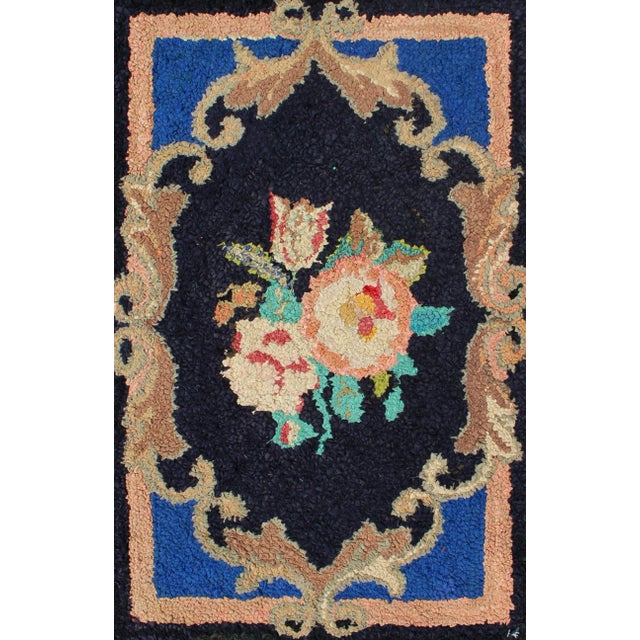 American 1930s American Hooked Rug With Large Floral Medallion in Black Background For Sale - Image 3 of 9