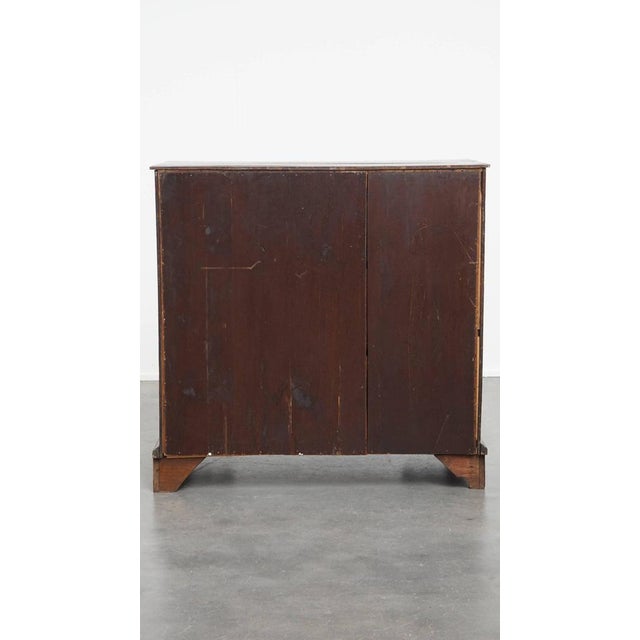 Antique 18th Century English Chest of Drawers with 3 Drawers and Original Fittings For Sale - Image 4 of 16