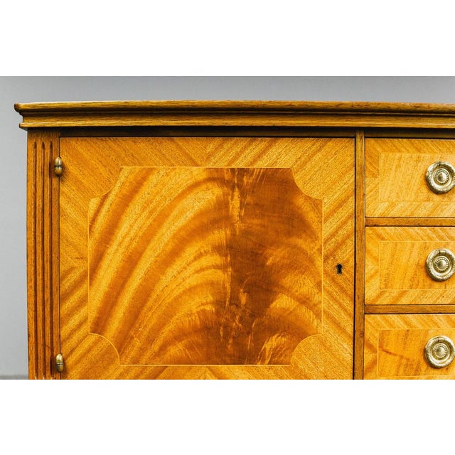 English Style Sideboard in Mahogany For Sale - Image 9 of 14