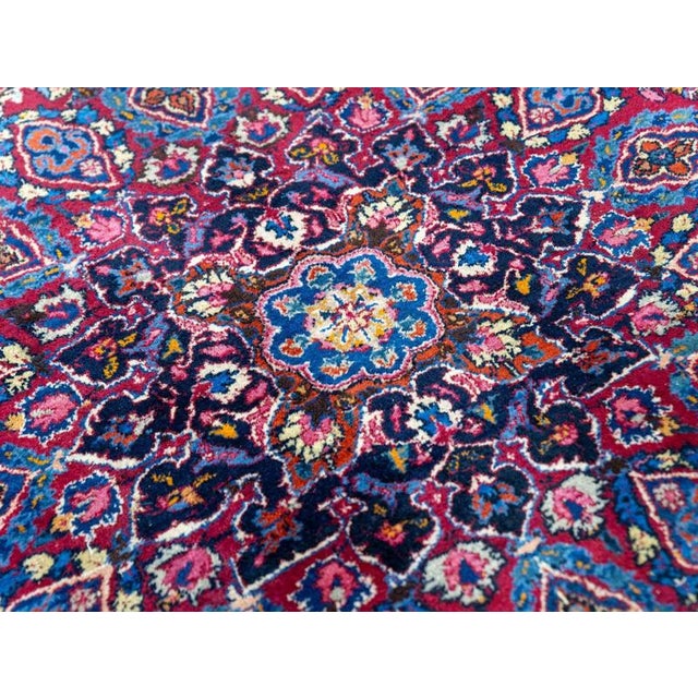 Hand-Knotted Sabzevar Rug in Wool For Sale - Image 15 of 17