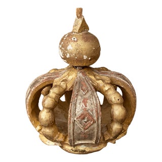 18th Century Baroque Iberian Religious Crown in Carved Gilt and Silvered Wood For Sale