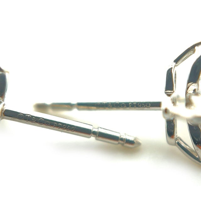 Tiffany and Co. Tiffany & Co. Tiffany & Co. Victoria Diamond Earrings 0.92 Carat Platinum Stud Earrings For Sale - Image 4 of 7