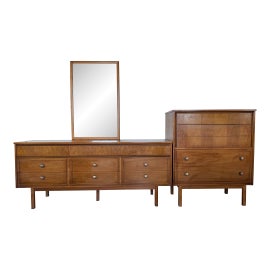 Example of Dixie Furniture Co. Dressers and Chests of Drawers