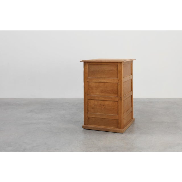 Industrial Oak Filing Cabinet with Brass Handles, United Kingdom, 1920s For Sale - Image 10 of 15