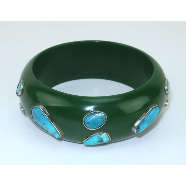 Metal Lucite Bakelite Style Bangle Dark Green Bracelet With Inlaid Turquoise For Sale - Image 7 of 9