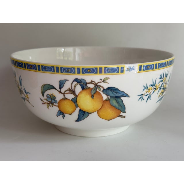 2000 - 2009 Vintage English Citrons Bowl from Wedgwood, 1993 For Sale - Image 5 of 5