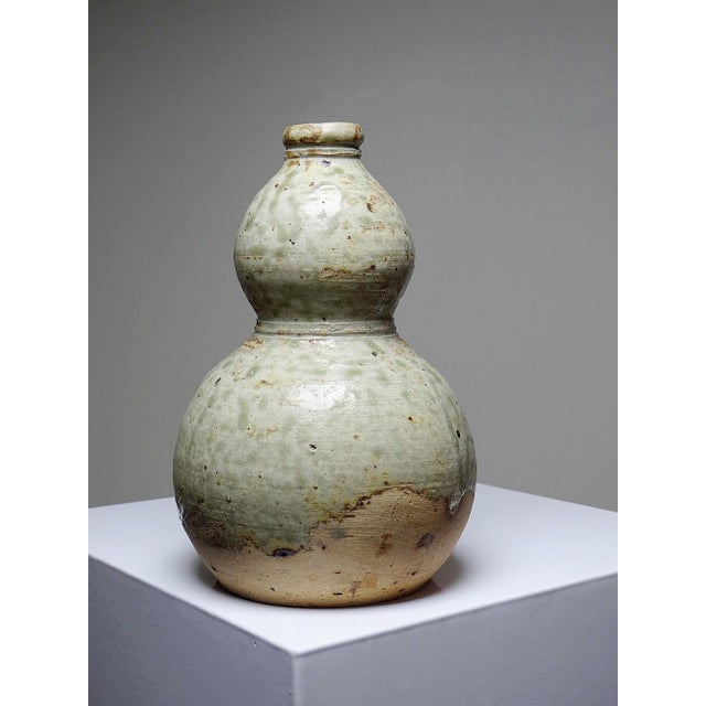 Ceramic Small Japanese Double-Walled Ceramic Sake Flask from Iga, 1950s For Sale - Image 7 of 15