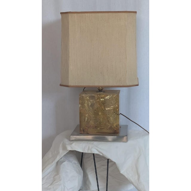 Mid-Century Modern French Resin Table Lamp, 1970s For Sale - Image 3 of 9
