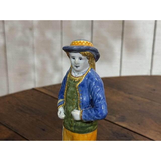 Breton Couple in Earthenware from Quimper, 1930s, Set of 2 For Sale - Image 5 of 12
