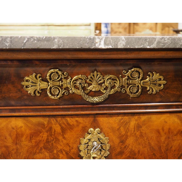 Early 19th Century C. 1820 French Restauration Commode in Flame Mahogany by Othon Kolping 1775-1853 For Sale - Image 5 of 18