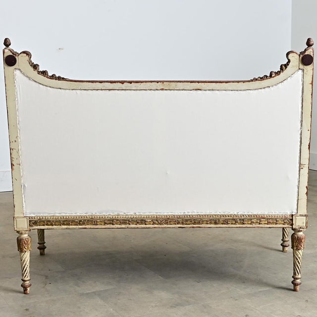 White French 19th Century Louis XVI Style Parcel Gilt Canapé For Sale - Image 8 of 13