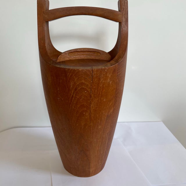 Mid-Century Modern Vintage Jens Quistgaard Congo Teak Wood Ice Bucket for Dansk Design Mid Century Modern For Sale - Image 3 of 7