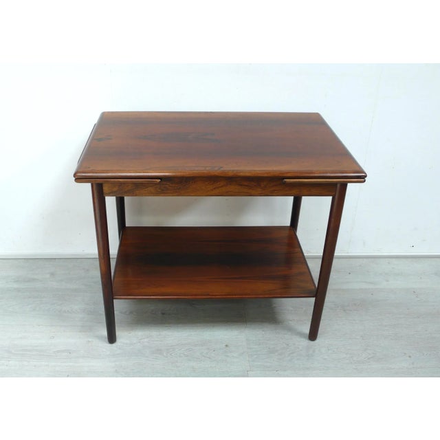 Dyrlund Danish Modern Extendable Side Table in Tulipwood from Dyrlund, 1960s For Sale - Image 4 of 9