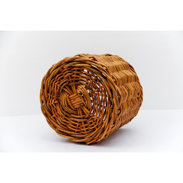 Mid-Century Modern Rattan Basket, Italy, 1960s For Sale - Image 6 of 10