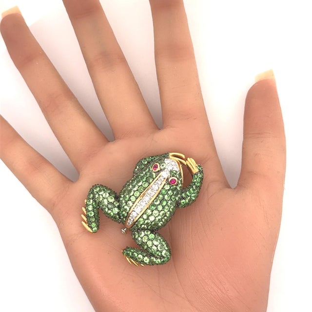 Green Tsavorite Diamond Ruby 18k Gold Two-Tone Frog Brooch Pendant For Sale - Image 8 of 8