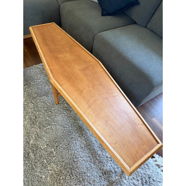 Drexel Heritage Mid-Century Modern 'Coffin' Shaped Elongated Coffee Table For Sale - Image 4 of 8