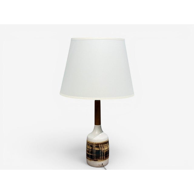 Gordon & Jane Martz, Table Lamp, Walnut, Beige Ceramic, Usa, 1960s For Sale - Image 11 of 11
