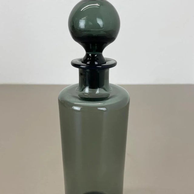 Green Glass Decanter by Saara Hopea for Nuutajärvi Notsjö, Finland, 1970s For Sale - Image 6 of 18