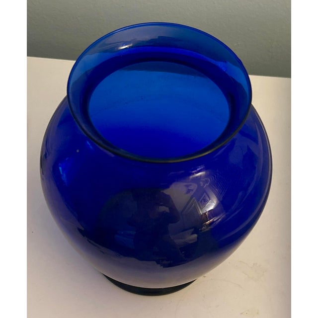 Deep cobalt blue vase by Libbey. Hand blown. Pontil mark on the underside. A striking color and perfect for almost any...