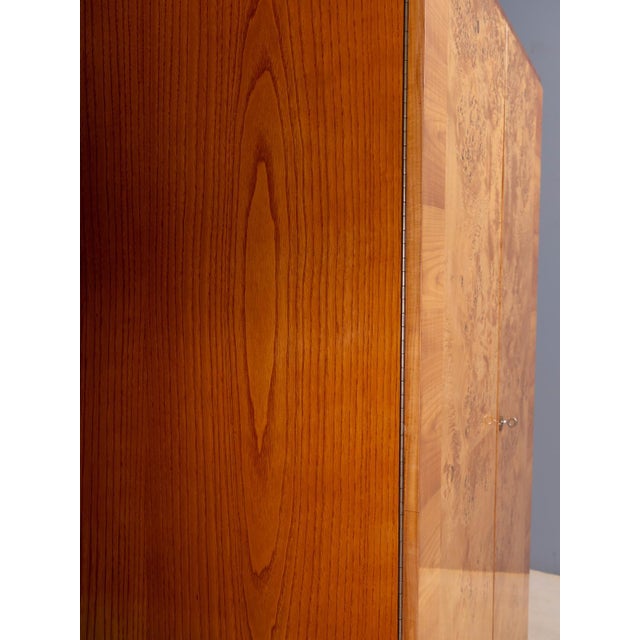 Vintage Wardrobe in Burl Wood Veneer, Czechoslovakia, 1970 For Sale - Image 17 of 18
