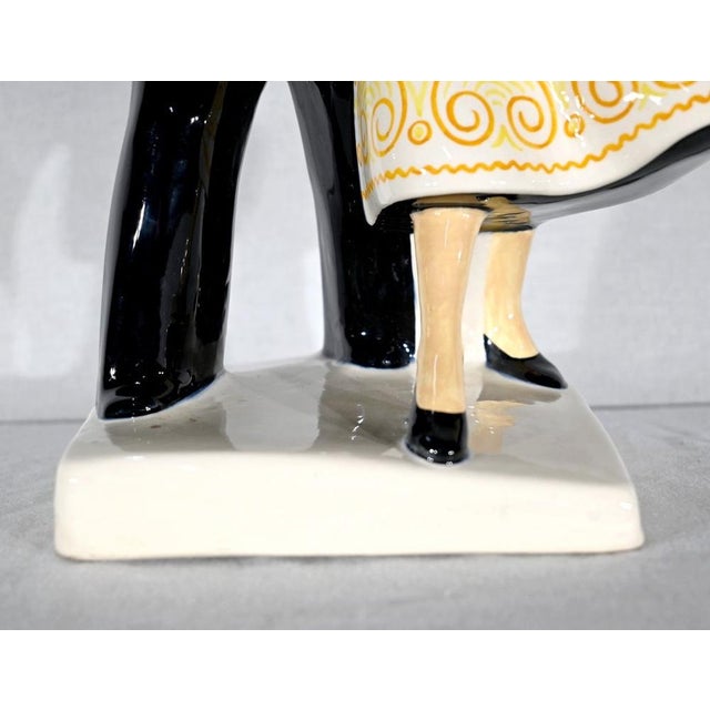 Bigouden Dancer Couple by R. Micheau-Vernez for Henriot Quimper, Mid-20th Century For Sale - Image 11 of 18
