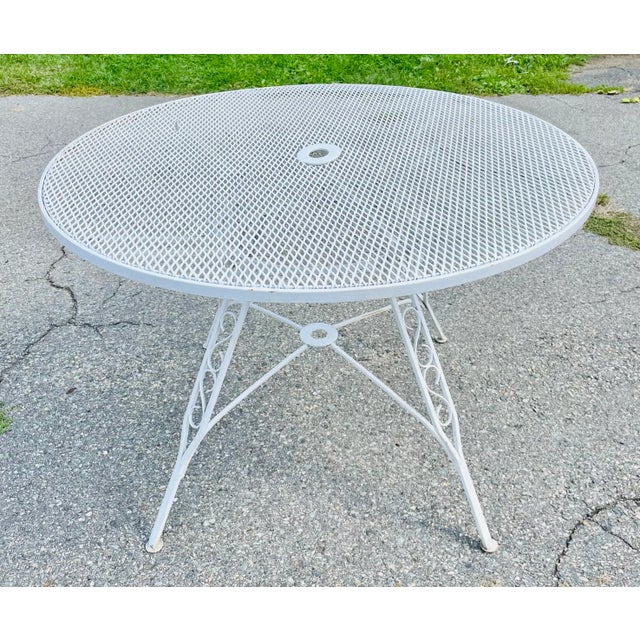 Vintage Mid Century Modern Iron Mesh Patio Table Chairish