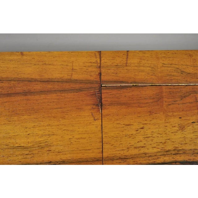 Mid Century Danish Modern Echtes Kristall Spiegelglas Rosewood Vanity Table For Sale In Philadelphia - Image 6 of 12