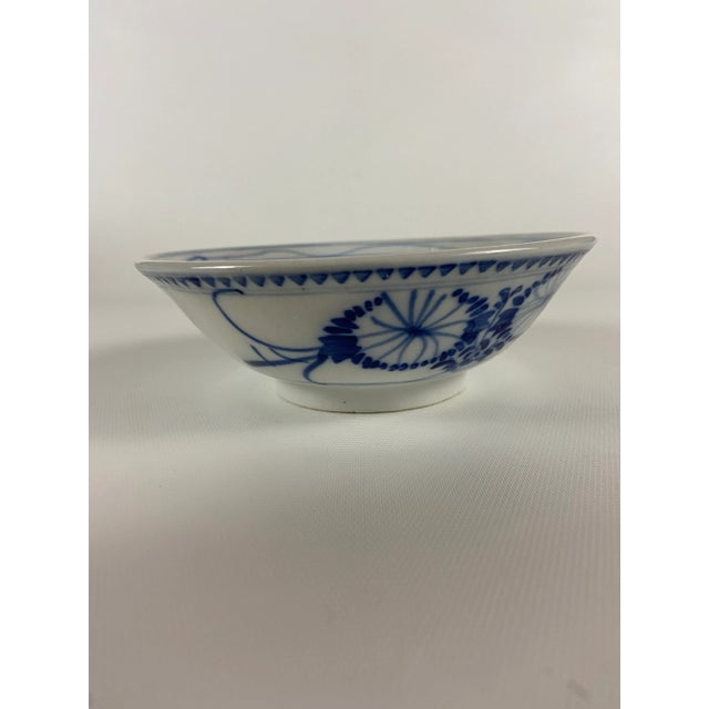 Blue and White Chinese Porcelain Rice Bowl For Sale - Image 4 of 7