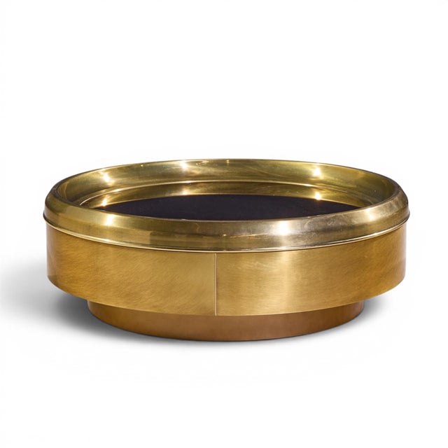 Mid-Century Modern Mastercraft Mid Century Brass and Mirrored Round Coffee Table For Sale - Image 3 of 7
