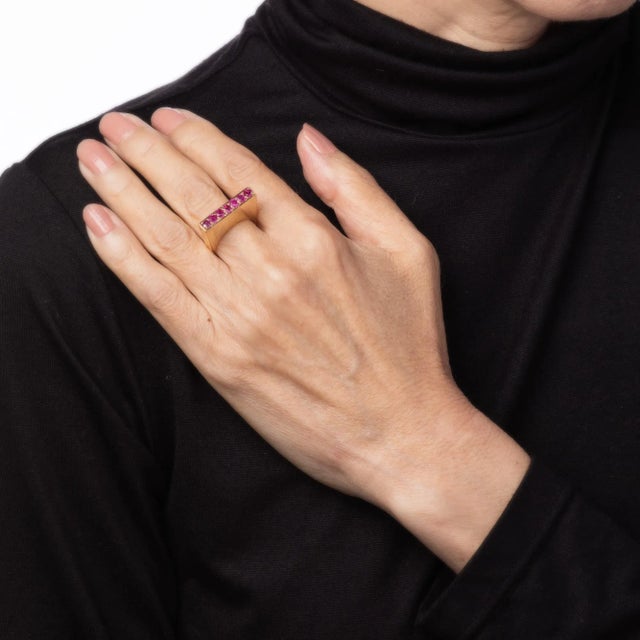 Vintage Tiffany & Co Square Ruby & 18k Yellow Gold Ring Size 6 For Sale In Los Angeles - Image 6 of 7