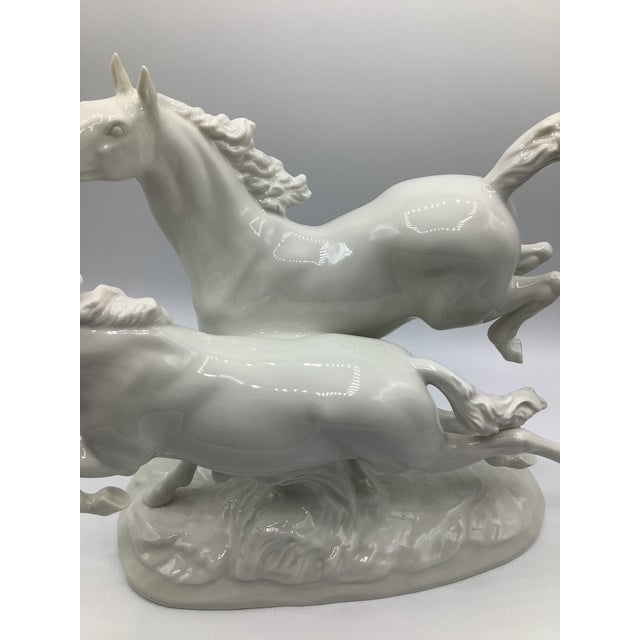 Vintage 60s Hutschenreuther Germany Porcelain Galloping Stallion Horses Lg Statue Sculpture For Sale - Image 14 of 14