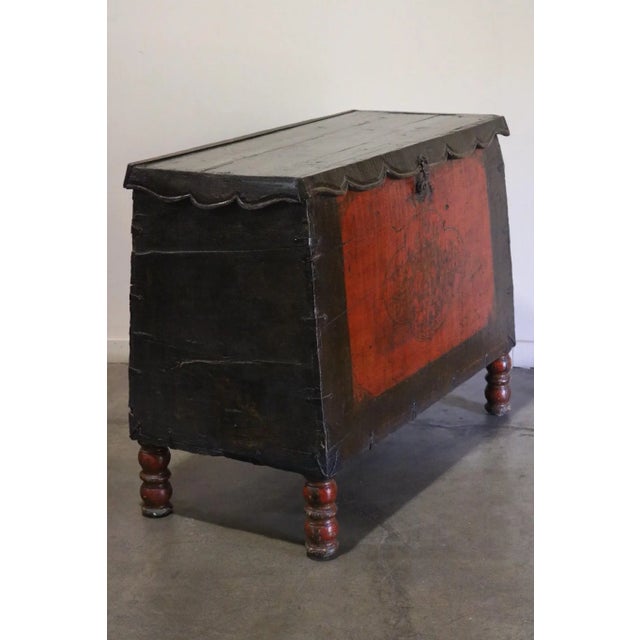 Asian Antique Late 18th Century Panted Wooden Truck From Tibet For Sale - Image 3 of 10