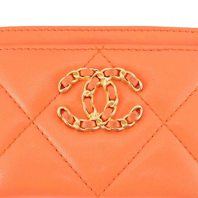 Early 21st Century Chanel Coco Orange Lambskin 19 Quilted CC Card Holder Wallet For Sale - Image 5 of 9
