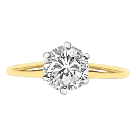One Carat Brilliant Diamond Engagement Ring, Size 6 For Sale