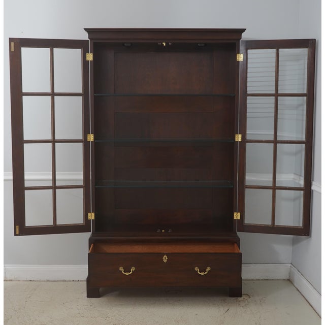 Traditional Stickley Colonial Williamsburg Mahogany 2 Door Bookcase For Sale - Image 3 of 18