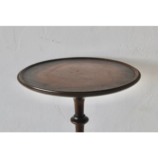 Vintage Georgian Style Mahogany Turned Pedestal Tripod Side Table For Sale - Image 4 of 17