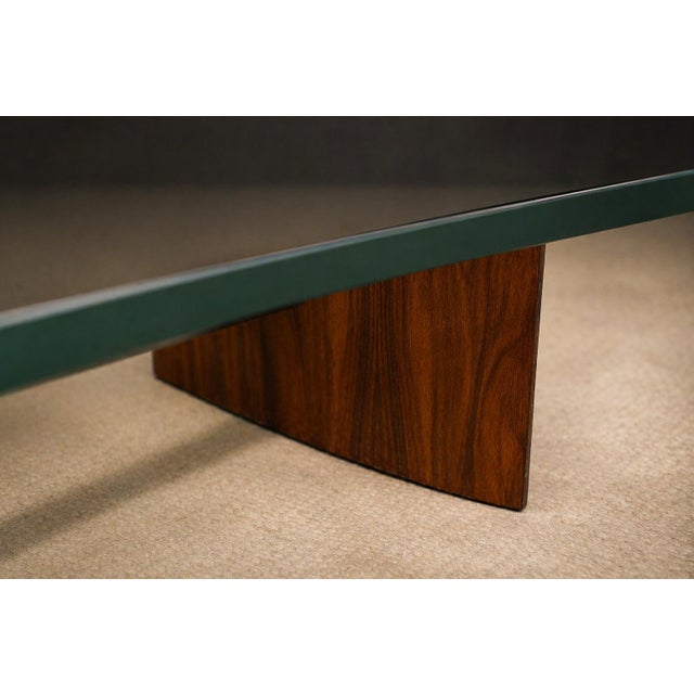 Joaquim Tenreiro Rosewood & Crystal Coffee Table — Organic Form, Brazil, 1960s For Sale - Image 9 of 18