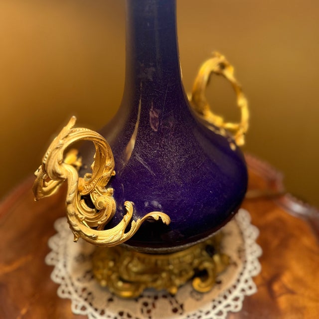 Vintage Italian Cobalt Blue Porcelain Gilt Brass Table Lamps - Pair For Sale - Image 12 of 14