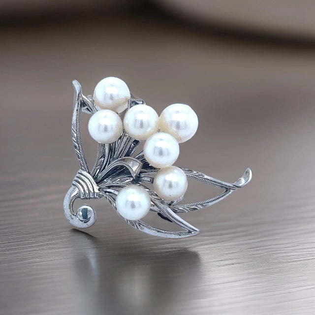 1990s Mikimoto Authentic Estate Akoya Pearl Brooch Pin Sterling Silver 6.74 mm For Sale - Image 9 of 10