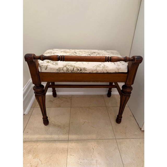 Vintage 1930s American Walnut Upholstered Entryway Bench With French Toile Linen Seat For Sale - Image 4 of 7