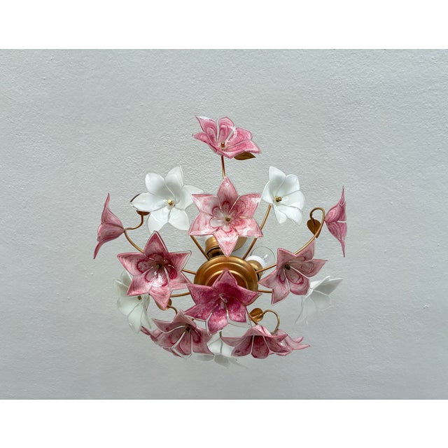 1980s 1970s Italian Murano Style Hand-Blown Original Pink and White Daisy Glass Flush Mount Chandelier (42x30 Cm)⁠ For Sale - Image 5 of 17