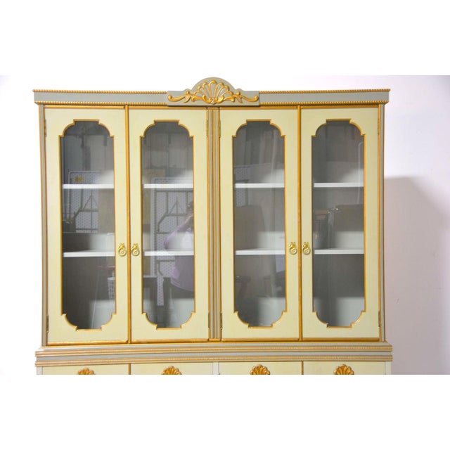 Early to Mid-20th Century Louis XVI Style Italian Hand-Painted China Cabinet For Sale - Image 4 of 11