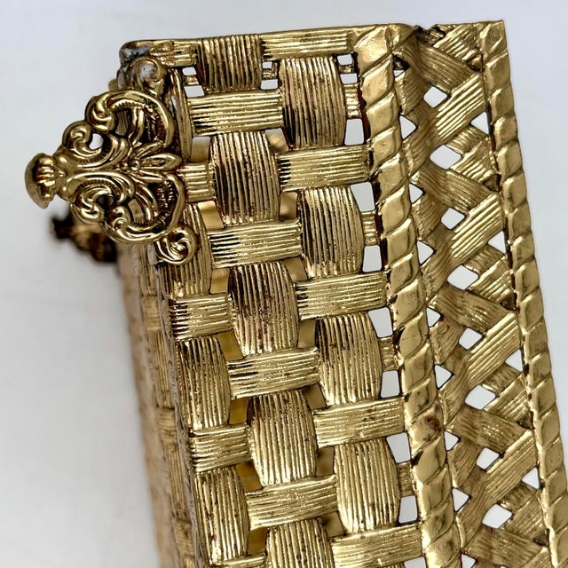 Vintage Hollywood Regency Gold Metal Basketweave Guest Towel Tray For Sale In New York - Image 6 of 12