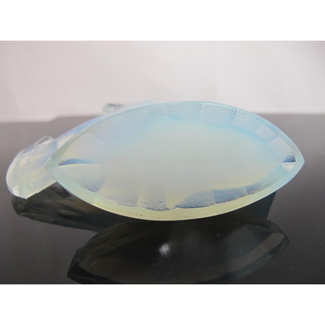 Mid 20th Century Sabino France Fish Poisson Chabot Opalescent Blue Art Glass Figurine Sculpture For Sale - Image 5 of 11