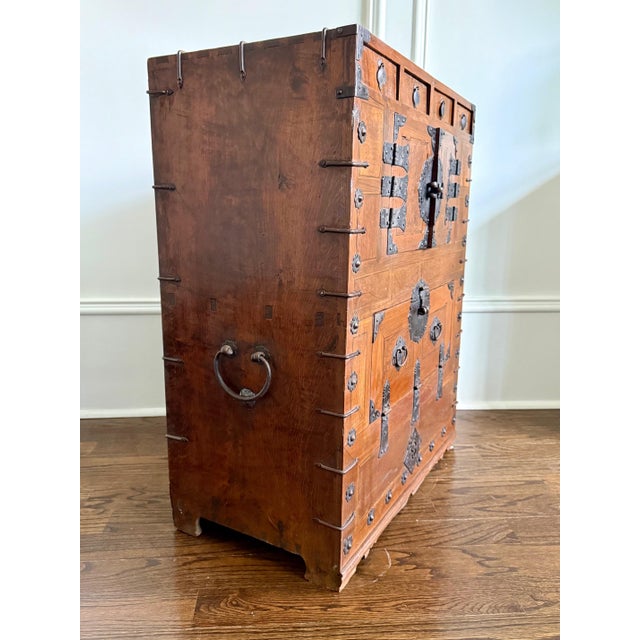 Antique Korean Two-Level Wood Chest Jeon-Ju Jang For Sale - Image 17 of 18